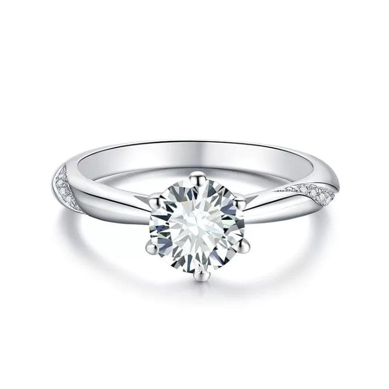 Anel Solitário Moissanite Prata 925 e Detalhes Brilhantes
