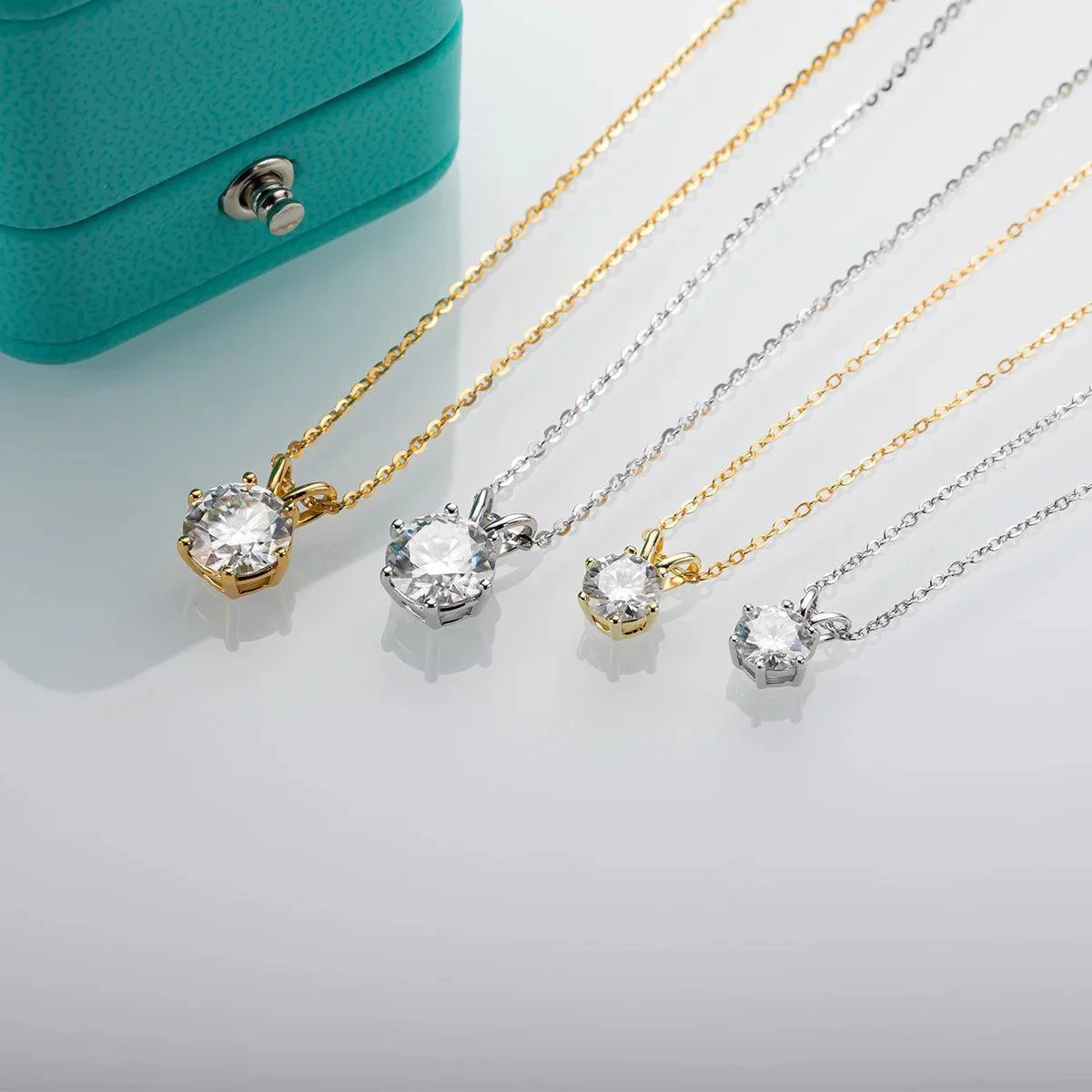 Colar Ponto de Luz com Moissanite - Prata 925 com Pedras Brilhantes